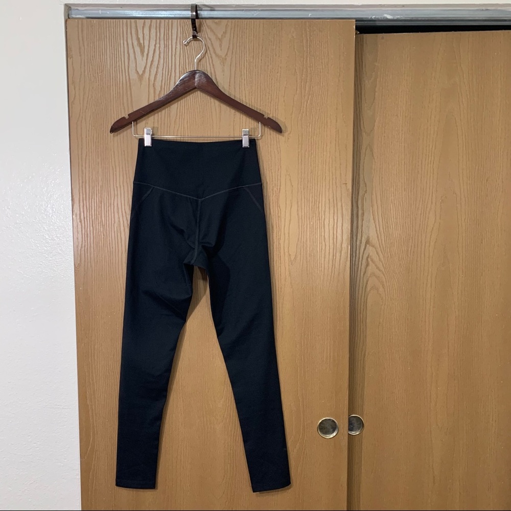 Girlfriend Collective HighRise Compressive Legging - Picture 5 of 7